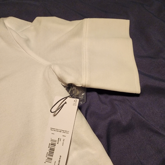 Liz Claiborne white button-up short sleeve top - Picture 4 of 4